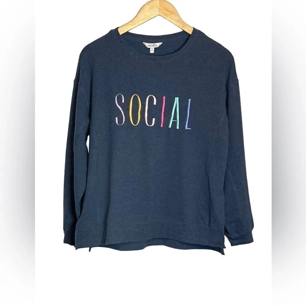 Wildfox Sweatshirt Crewneck Size Medium Social Long Sleeve Side Slits Soft - Picture 4 of 10